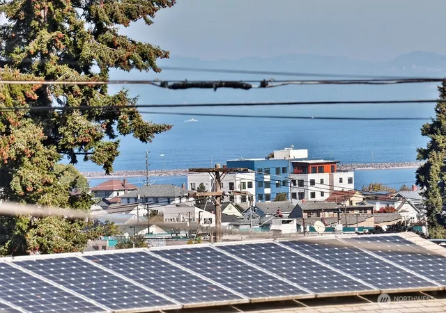 Photo 3 of Sale Pending at 529 E 11th Street, Port Angeles, WA 98362 | MLS# NWM2581685 | Listing updated on 2026-09-22