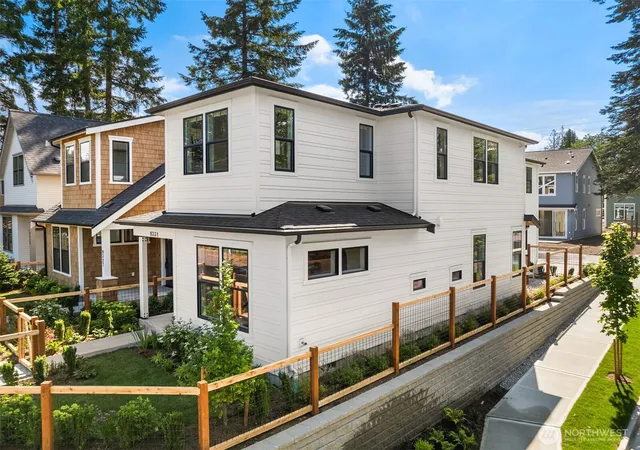 Photo 2 of Condo for sale at 9331 126th Avenue Ne, Kirkland, WA 98033 | MLS# NWM2581688 | Listing updated on 2026-09-30