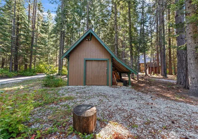 Photo 3 of Single family home for sale at 544 Old Ml Ln, Leavenworth, WA 98826 | MLS# NWM2581735 | Listing updated on 2026-09-24
