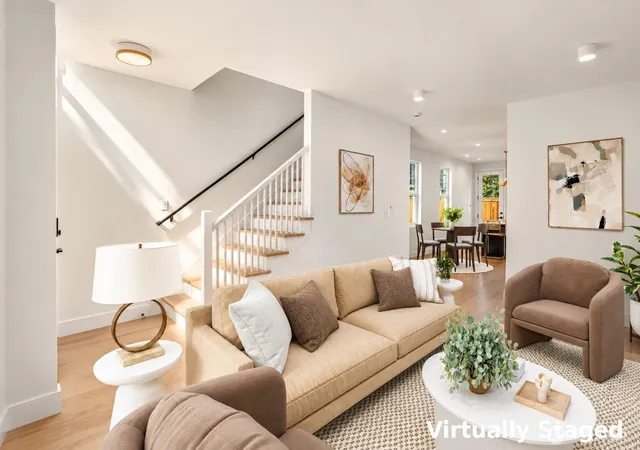 Photo 4 of Single family home for sale at 9210 116th Avenue NE, Kirkland, WA 98033 | MLS# NWM2581738 | Listing updated on 2026-10-02