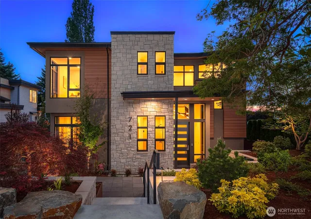 Photo 2 of Single family home for sale at 721 2nd Street S, Kirkland, WA 98033 | MLS# NWM2581739 | Listing updated on 2026-09-25