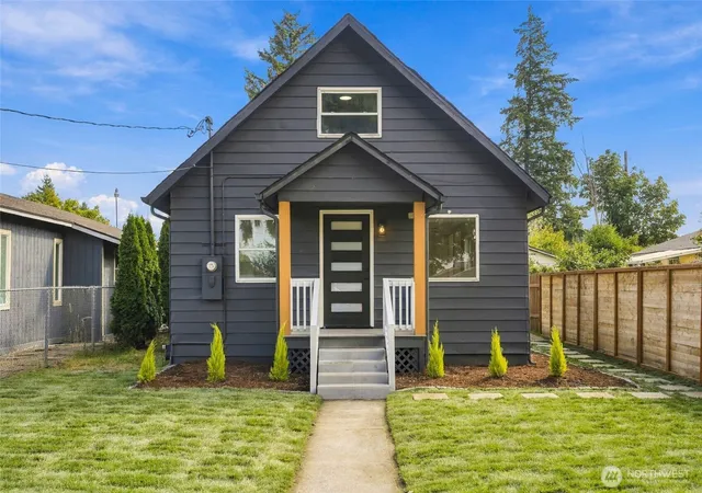 Photo 1 of Single family home for sale at 506 L St Se, Auburn, WA 98002 | MLS# NWM2581749 | Listing updated on 2026-09-25