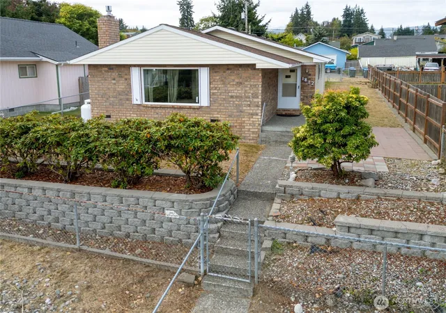Photo 1 of Single family home for sale at 1812 W 5th Street, Port Angeles, WA 98363 | MLS# NWM2581754 | Listing updated on 2026-09-26