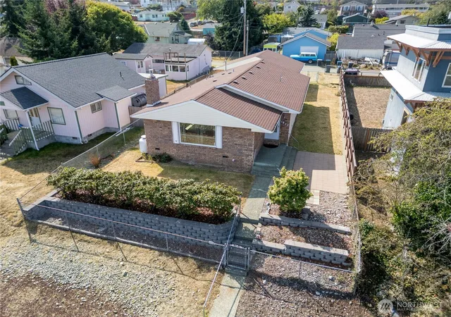 Photo 3 of Single family home for sale at 1812 W 5th Street, Port Angeles, WA 98363 | MLS# NWM2581754 | Listing updated on 2026-09-26