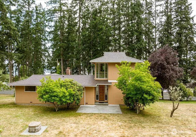 Photo 2 of Single family home for sale at 5531 Mutiny Bay Rd, Freeland, WA 98249 | MLS# NWM2581776 | Listing updated on 2026-09-24