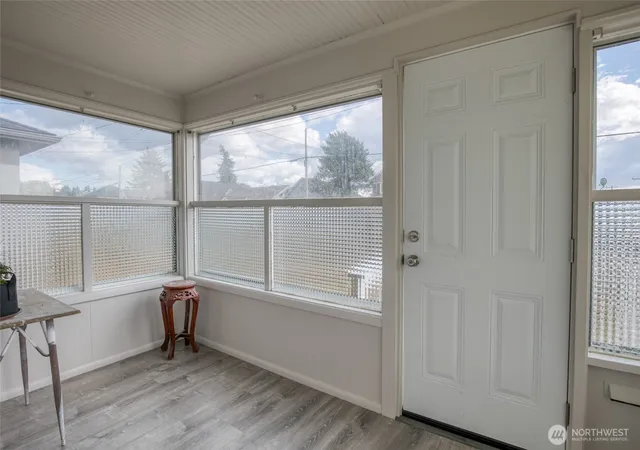 Photo 3 of Single family home for sale at 401 Chenault Ave, Hoquiam, WA 98550 | MLS# NWM2581779 | Listing updated on 2026-09-25