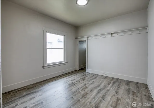 Photo 4 of Single family home for sale at 401 Chenault Ave, Hoquiam, WA 98550 | MLS# NWM2581779 | Listing updated on 2026-09-25