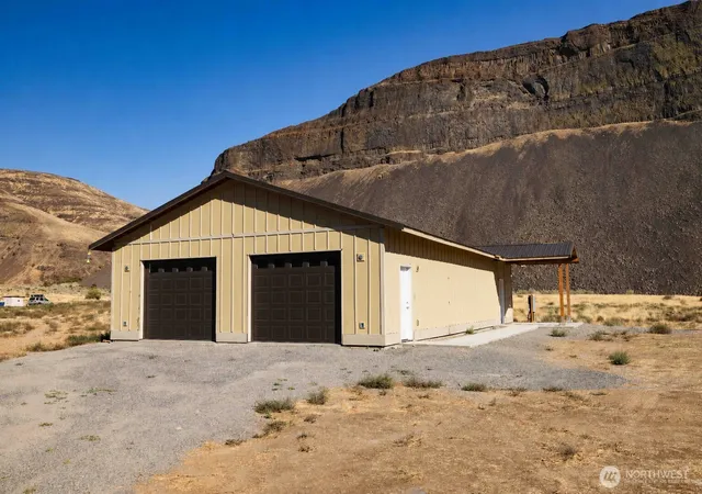 Photo 1 of Land for sale at 1050 Palisades Rd, Palisades, WA 98845 | MLS# NWM2581783 | Listing updated on 2026-09-25