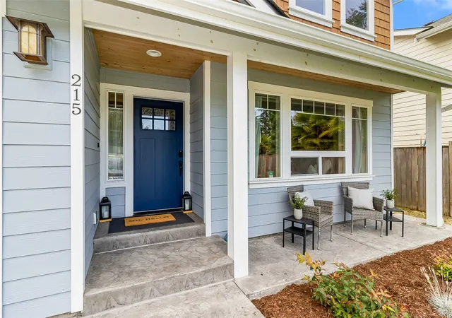Single family home for sale at 215 SW 144th Street, Burien, WA 98166 | MLS# NWM2581795