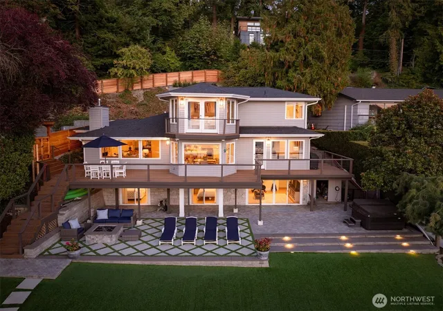 Photo 3 of Single family home for sale at 5912 Ne Arrowhead Dr, Kenmore, WA 98028 | MLS# NWM2581807 | Listing updated on 2026-09-28