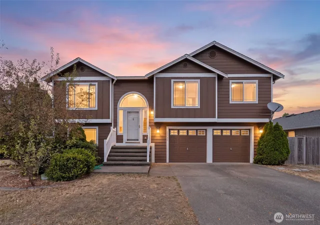 Photo 1 of Single family home for sale at 15204 Carter Loop Se, Yelm, WA 98597 | MLS# NWM2581814 | Listing updated on 2026-09-28