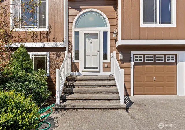 Photo 3 of Single family home for sale at 15204 Carter Loop Se, Yelm, WA 98597 | MLS# NWM2581814 | Listing updated on 2026-09-28