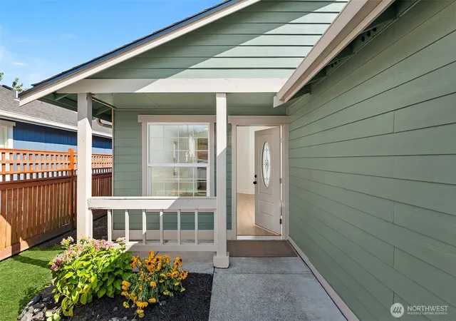 Photo 3 of Single family home for sale at 4315 150th Street Ne, Marysville, WA 98271 | MLS# NWM2581819 | Listing updated on 2026-09-25