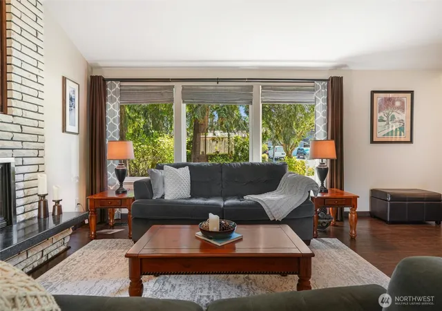 Photo 3 of Sale Pending at 15020 SE 145th Place, Renton, WA 98059 | MLS# NWM2581823 | Listing updated on 2026-09-21