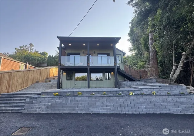 Photo 2 of Single family home for sale at 4015 Burton Pl W, Seattle, WA 98199 | MLS# NWM2581827 | Listing updated on 2026-10-01