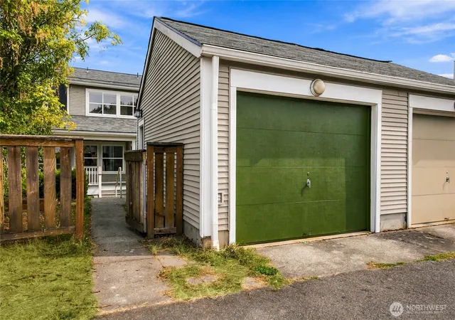 Photo 2 of Sale Pending at 6735 Shaffer Ave S, Seattle, WA 98108 | MLS# NWM2581832 | Listing updated on 2026-09-25
