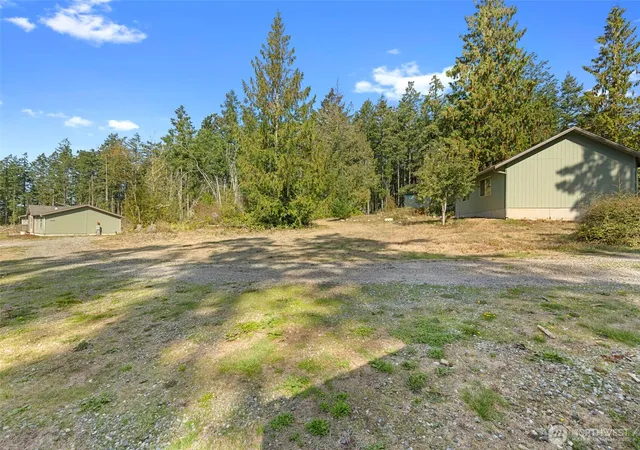 Photo 3 of Manufactured home for sale at 3399 Wilson Rd, Oak Harbor, WA 98277 | MLS# NWM2581837 | Listing updated on 2026-09-30