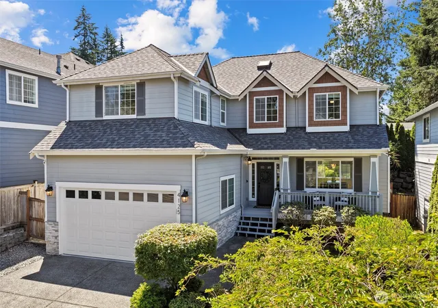 Photo 2 of Single family home for sale at 4125 Ne 27th Place, Renton, WA 98059 | MLS# NWM2581838 | Listing updated on 2026-09-30