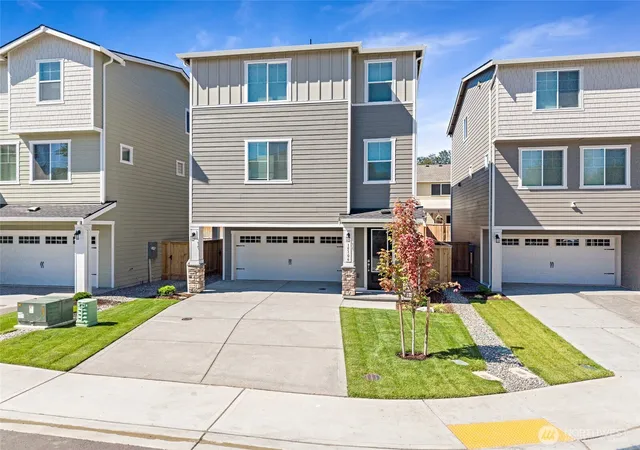 Photo 2 of Single family home for sale at 15124 87th Place E, Puyallup, WA 98375 | MLS# NWM2581842 | Listing updated on 2026-10-02