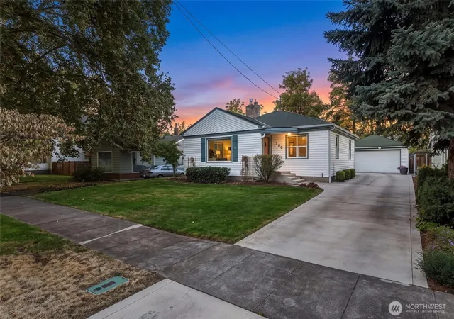Photo 2 of Single family home for sale at 380 S 1st Avenue, Walla Walla, WA 99362 | MLS# NWM2581863 | Listing updated on 2026-09-24