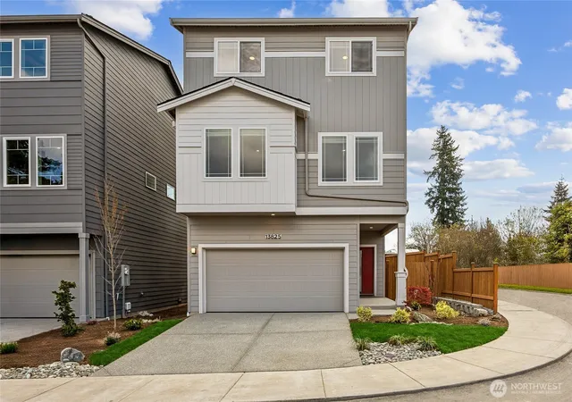 Photo 1 of Condo for sale at 13912 11th Place W, Lynnwood, WA 98087 | MLS# NWM2581866 | Listing updated on 2026-10-02