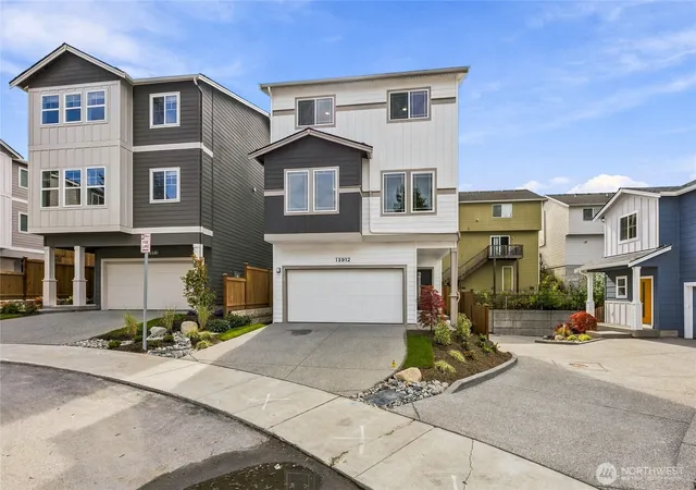 Photo 1 of Condo for sale at 13912 11th Place W, Lynnwood, WA 98087 | MLS# NWM2581866 | Listing updated on 2026-10-09