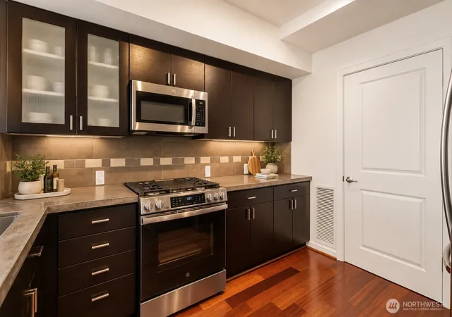 Photo 3 of Condo for sale at 819 Virgina St #2710, Seattle, WA 98101 | MLS# NWM2581867 | Listing updated on 2026-09-29