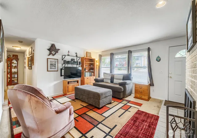 Photo 3 of Single family home for sale at 17415 128 Avenue Se, Renton, WA 98058 | MLS# NWM2581878 | Listing updated on 2026-09-23