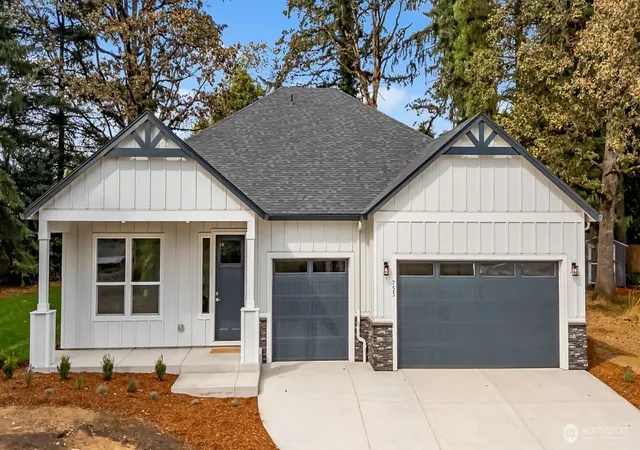 Single family home for sale at 753 C St, Washougal, WA 98671 | MLS# NWM2581906