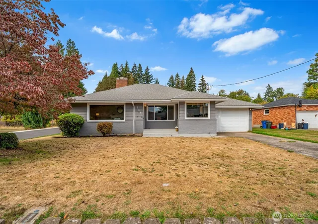 Single family home for sale at 759 C St, Washougal, WA 98671 | MLS# NWM2581912