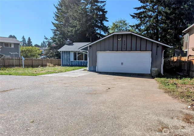 Photo 2 of Sale Pending at 23213 116th Avenue Se, Kent, WA 98031 | MLS# NWM2581915 | Listing updated on 2026-09-30