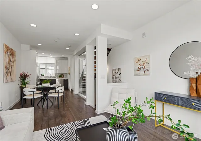 Photo 4 of Townhouse for sale at 728 3rd Avenue N, Seattle, WA 98109 | MLS# NWM2581923 | Listing updated on 2026-09-23