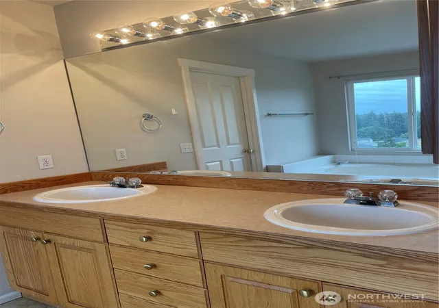 Photo 2 of Single family home for sale at 6326 61st Street W, University Place, WA 98467 | MLS# NWM2581930 | Listing updated on 2026-09-21