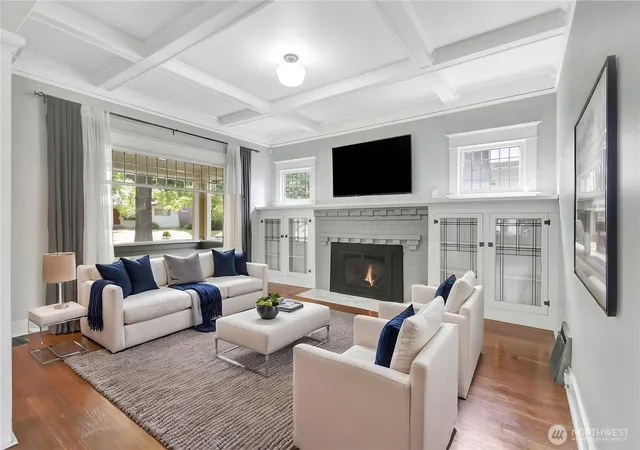 Photo 3 of Single family home for sale at 2318 Baker Ave, Everett, WA 98201 | MLS# NWM2581943 | Listing updated on 2026-09-22