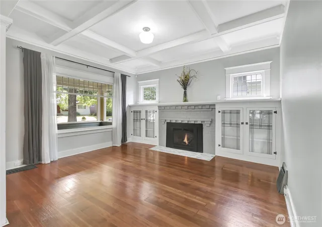 Photo 4 of Single family home for sale at 2318 Baker Ave, Everett, WA 98201 | MLS# NWM2581943 | Listing updated on 2026-09-22