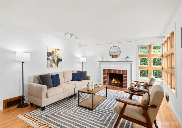 Photo 3 of Single family home for sale at 2804 Prosch Ave W, Seattle, WA 98119 | MLS# NWM2581946 | Listing updated on 2026-09-26