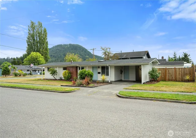 Photo 1 of Single family home for sale at 1418 Hillcrest Pkwy, Mount Vernon, WA 98274 | MLS# NWM2581949 | Listing updated on 2026-09-24