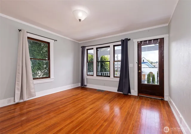 Photo 3 of Sale Pending at 803 Jefferson St Se, Olympia, WA 98501 | MLS# NWM2581951 | Listing updated on 2026-09-26