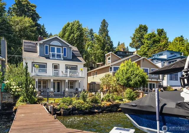 Photo 1 of Single family home for sale at 11754 Riviera Pl Ne, Seattle, WA 98125 | MLS# NWM2581955 | Listing updated on 2026-10-01