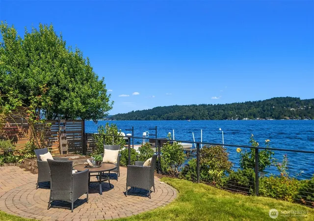 Photo 3 of Single family home for sale at 11754 Riviera Pl NE, Seattle, WA 98125 | MLS# NWM2581955 | Listing updated on 2026-10-01