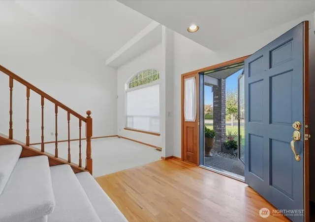 Photo 2 of Single family home for sale at 7926 N 9 Street, Tacoma, WA 98406 | MLS# NWM2581957 | Listing updated on 2026-10-19