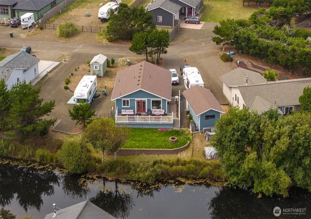 Photo 2 of Single family home for sale at 33018 G Pl, Ocean Park, WA 98640 | MLS# NWM2581974 | Listing updated on 2026-09-29