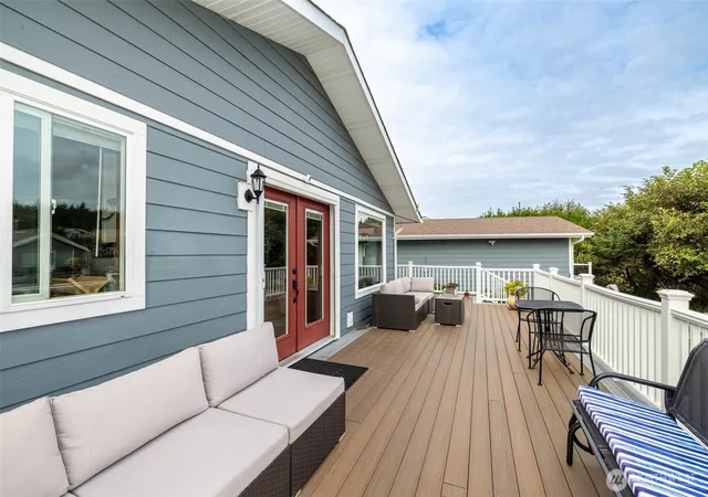 Photo 3 of Single family home for sale at 33018 G Pl, Ocean Park, WA 98640 | MLS# NWM2581974 | Listing updated on 2026-09-29