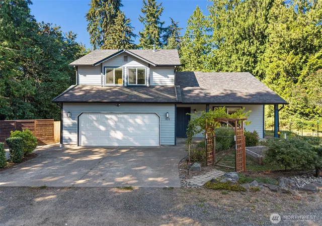 Photo 1 of Single family home for sale at 1858 21st Avenue Se, Olympia, WA 98501 | MLS# NWM2581975 | Listing updated on 2026-09-25
