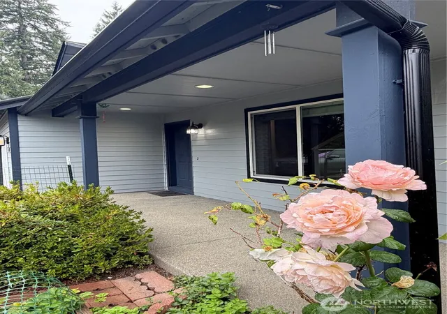 Photo 4 of Single family home for sale at 1858 21st Avenue SE, Olympia, WA 98501 | MLS# NWM2581975 | Listing updated on 2026-09-25
