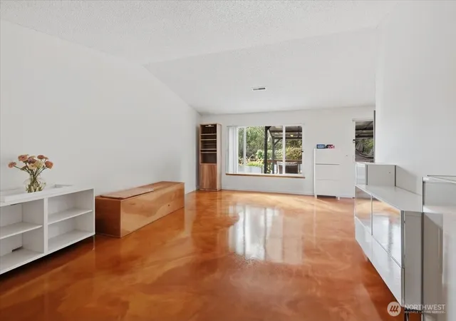 Photo 3 of Sale Pending at 25813 117th Place SE, Kent, WA 98030 | MLS# NWM2582003 | Listing updated on 2026-09-29