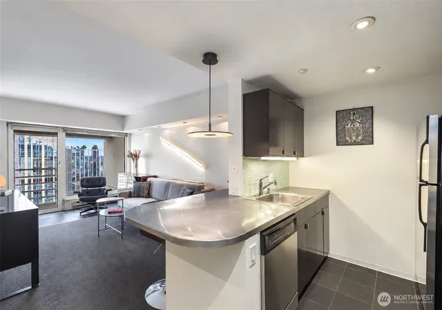 Photo 4 of Condo for sale at 1415 2nd Avenue #2108, Seattle, WA 98101 | MLS# NWM2582012 | Listing updated on 2026-09-29
