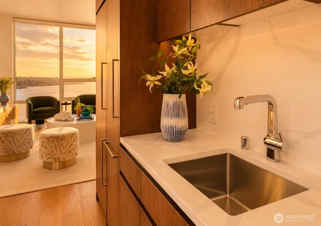 Photo 4 of Condo for sale at 121 Stewart St #1706, Seattle, WA 98101 | MLS# NWM2582015 | Listing updated on 2026-09-30