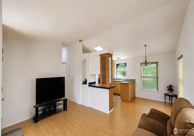 Photo 4 of Manufactured home for sale at 4751 Birch Bay Lynden Rd #161, Blaine, WA 98230 | MLS# NWM2582016 | Listing updated on 2026-09-21