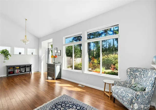 Photo 4 of Single family home for sale at 5115 143rd Street SE, Everett, WA 98208 | MLS# NWM2582017 | Listing updated on 2026-10-02